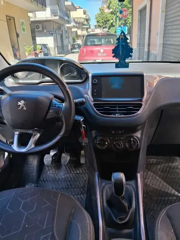 Usata Peugeot 2008 Active 92 CV (67 kW) 2014 SUV