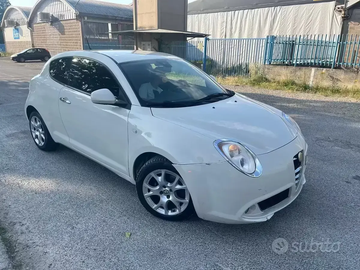 Usata Alfa Romeo MiTo Distinctive 95 CV (69 kW) 2010 Beige Utilitaria