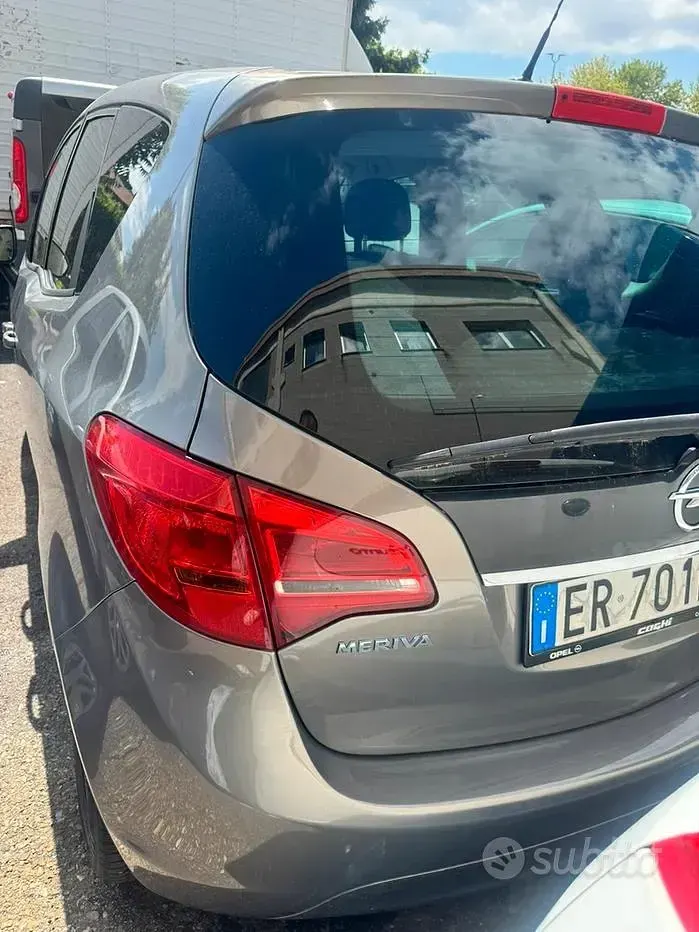 Gebraucht Opel Meriva 95 PS (69 kW) 2014 Grau Van / Kleinbus