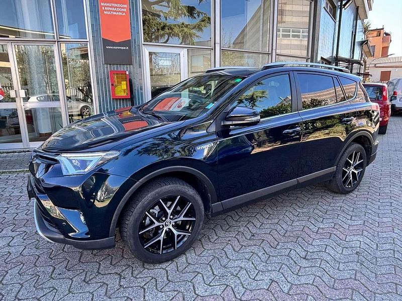 Usata Toyota RAV4 Hybrid Style 155 CV (114 kW) 2017 Blu/azzurro SUV