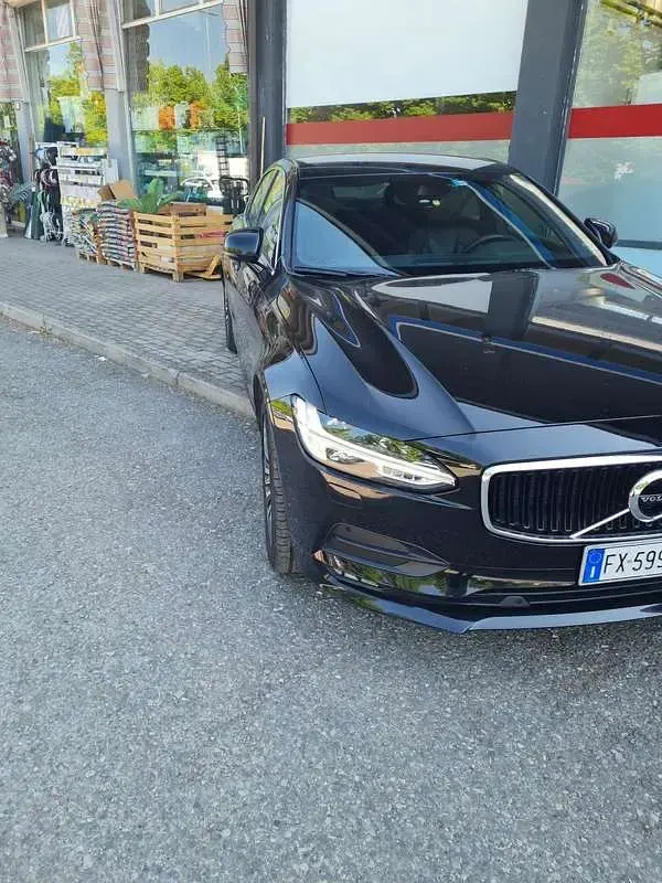 Usata Volvo S90 Momentum 190 CV (139 kW) 2019 Berlina