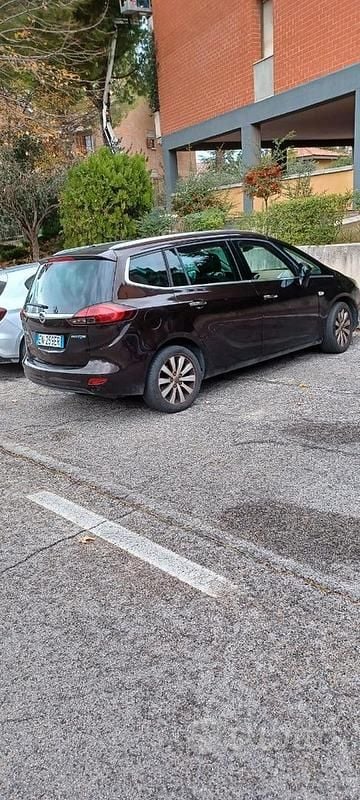 Usata Opel Zafira 2012 Marrone Monovolume