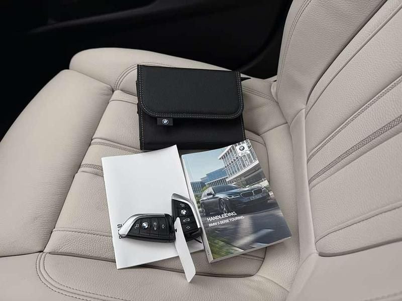 Usata BMW 520 Sport Line 190 CV (139 kW) 2022 Argento Berlina