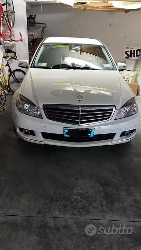 Usata Mercedes 220 2011 Berlina