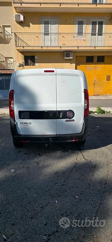 Usata Fiat Doblò 90 CV (66 kW) 2015 Monovolume