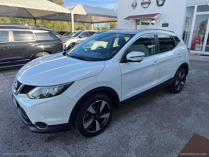 Usata Nissan Qashqai Tekna+ 110 CV (80 kW) 2017 Bianco SUV