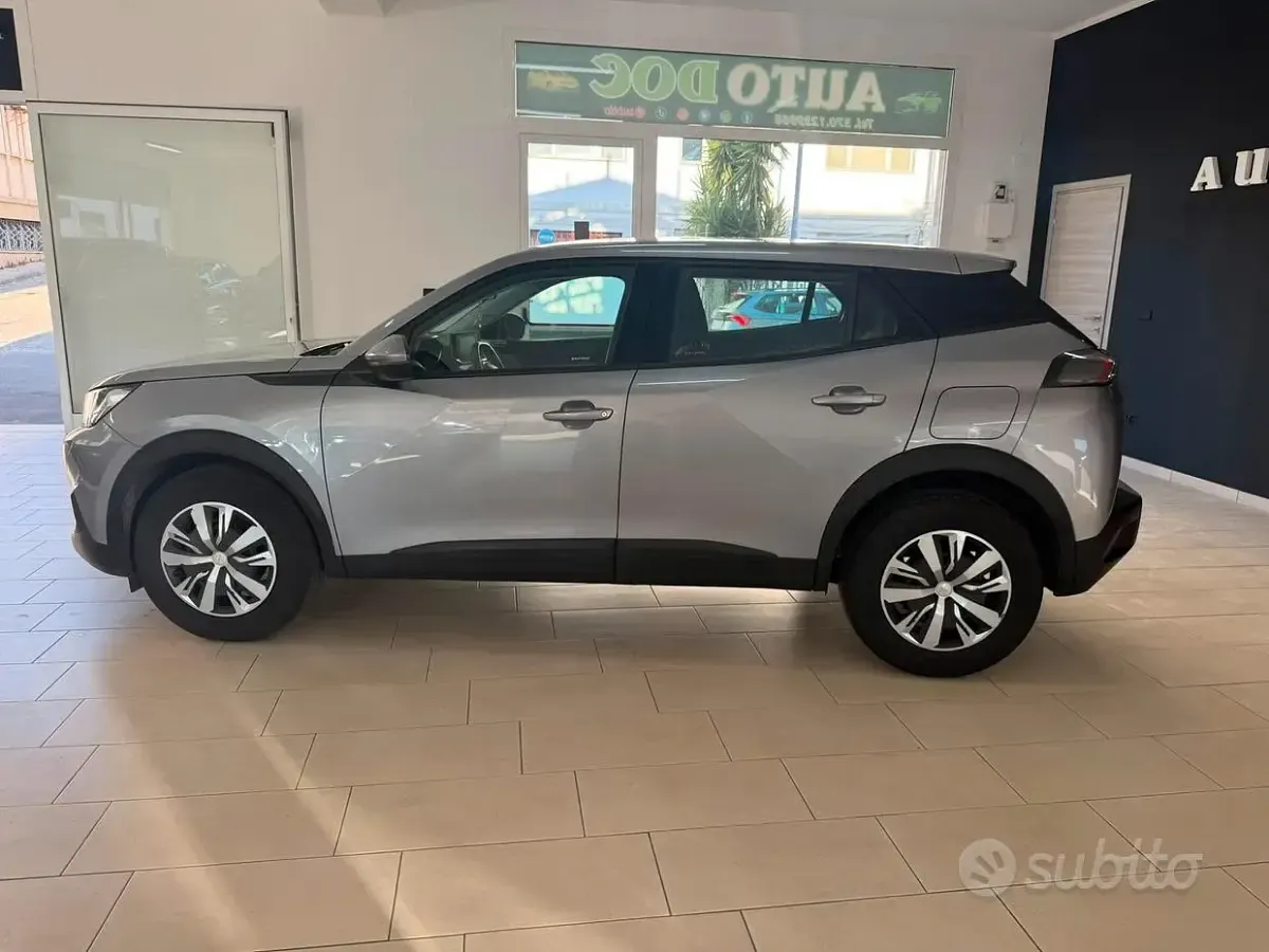 Usata Peugeot 2008 Active 110 CV (80 kW) 2021 Grigio SUV