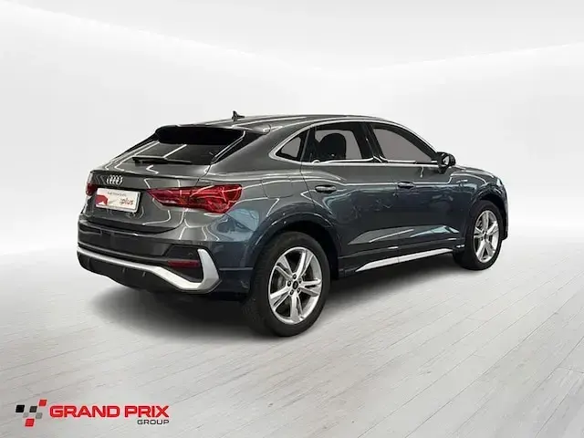Usata Audi Q3 Sportback Comfort 150 CV (110 kW) 2025 Grigio daytona perla SUV