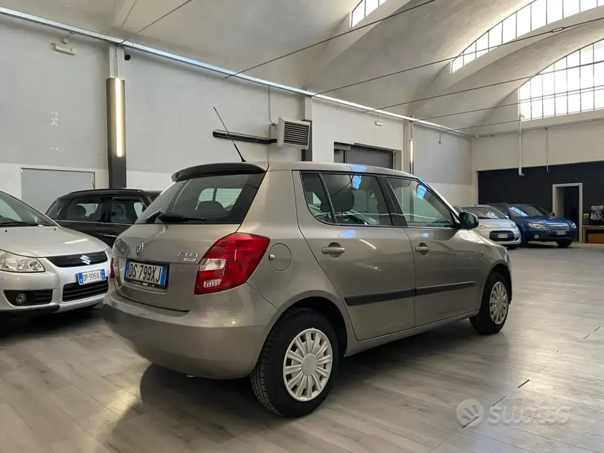 Usata Skoda Fabia Style 69 CV (50 kW) 2008 Grigio Berlina