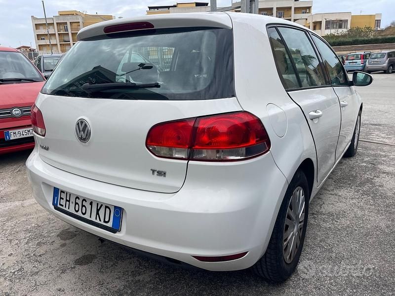 Usata VW Golf VI United 80 CV (58 kW) 2011 Bianco Utilitaria