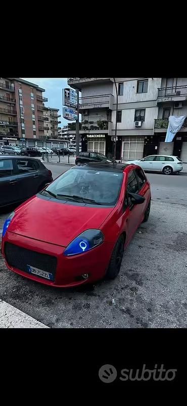 Usata Fiat Grande Punto 90 CV (66 kW) 2008 Rosso Utilitaria