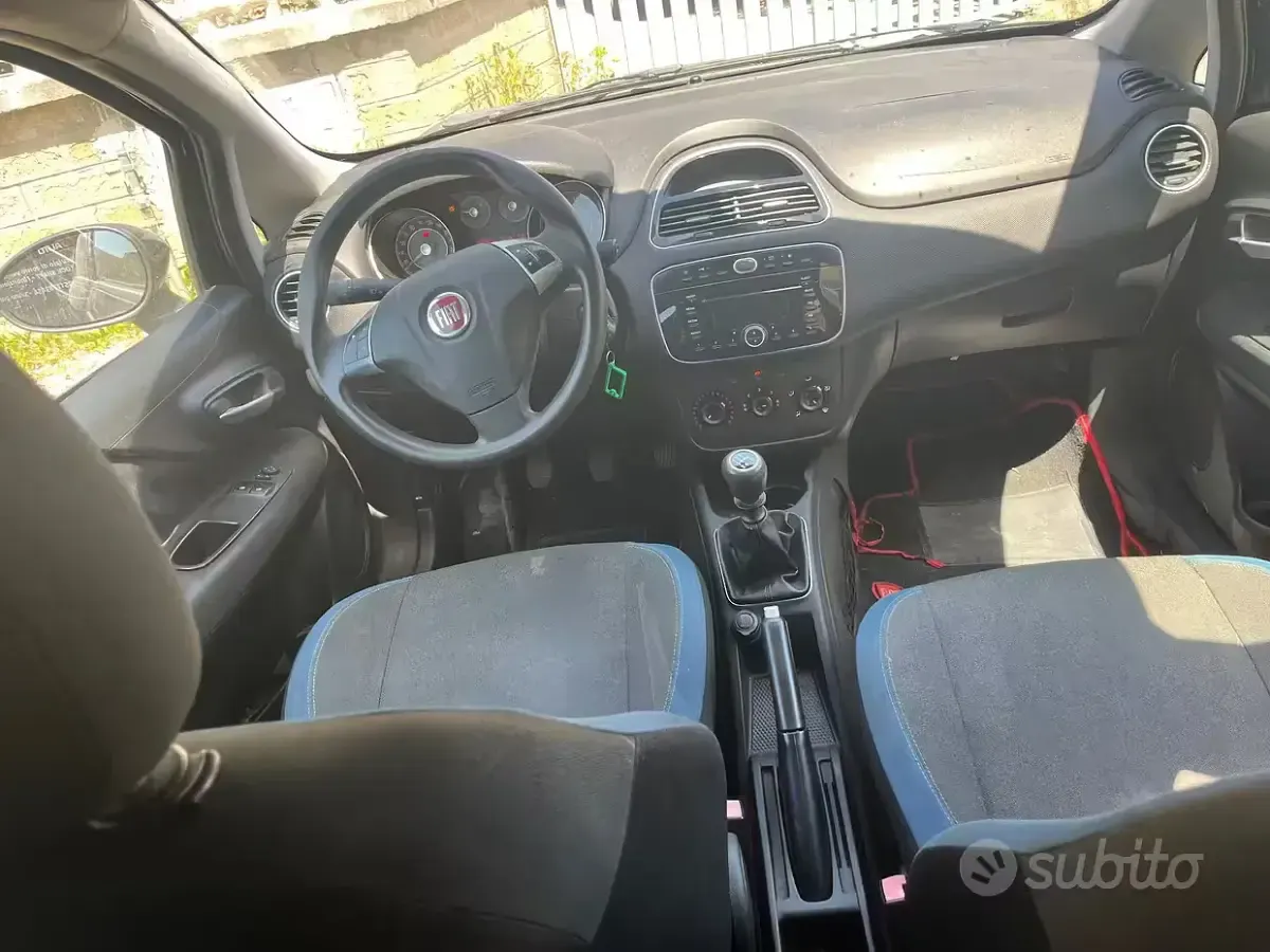 Usata Fiat Grande Punto 77 CV (56 kW) 2012 Nero Utilitaria