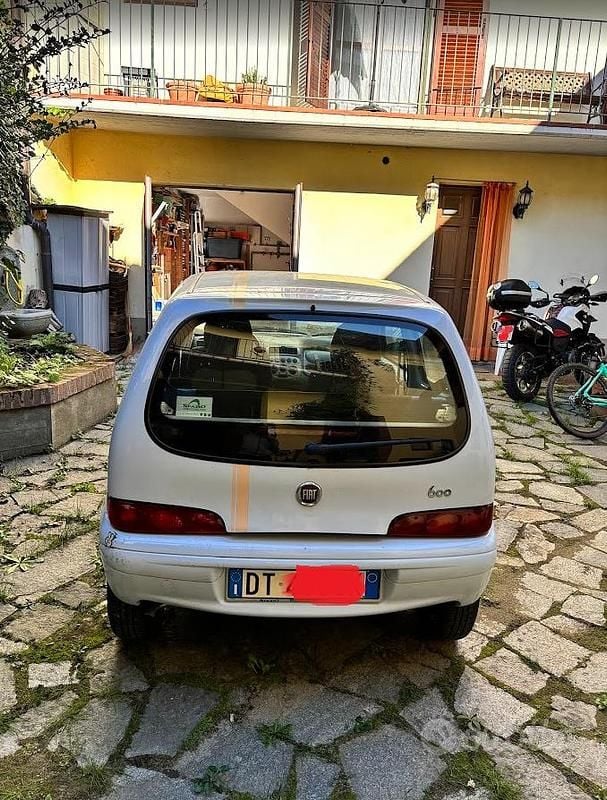 Usata Fiat 600 Anniversary 54 CV (39 kW) 2008 Blu/azzurro Utilitaria