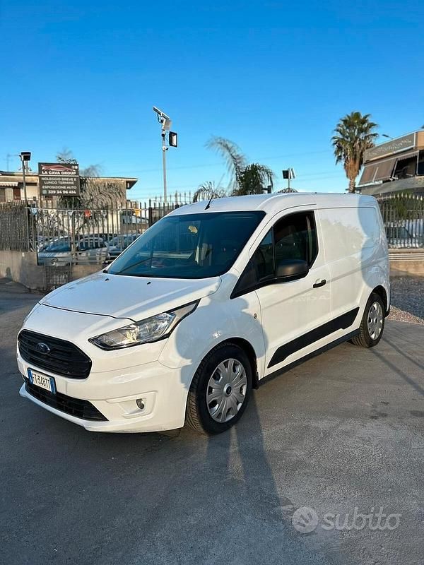 Usata Ford Tourneo Courier 101 CV (74 kW) 2019 Bianco Monovolume