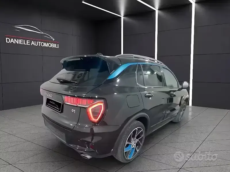 Usata Lynk & Co 01 261 CV (191 kW) 2023 Nero SUV