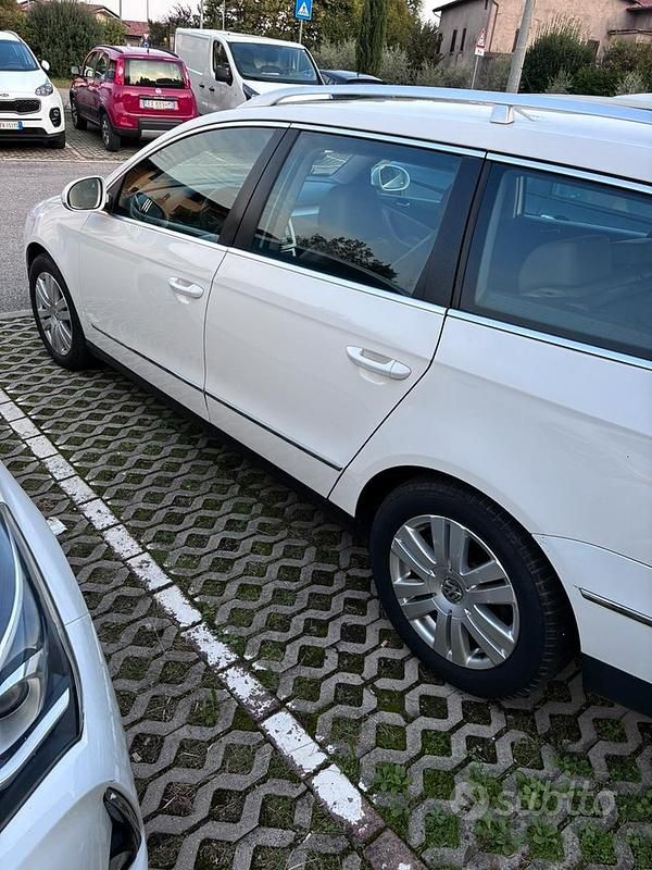 Usata VW Passat 116 CV (85 kW) 2007 Bianco Station wagon