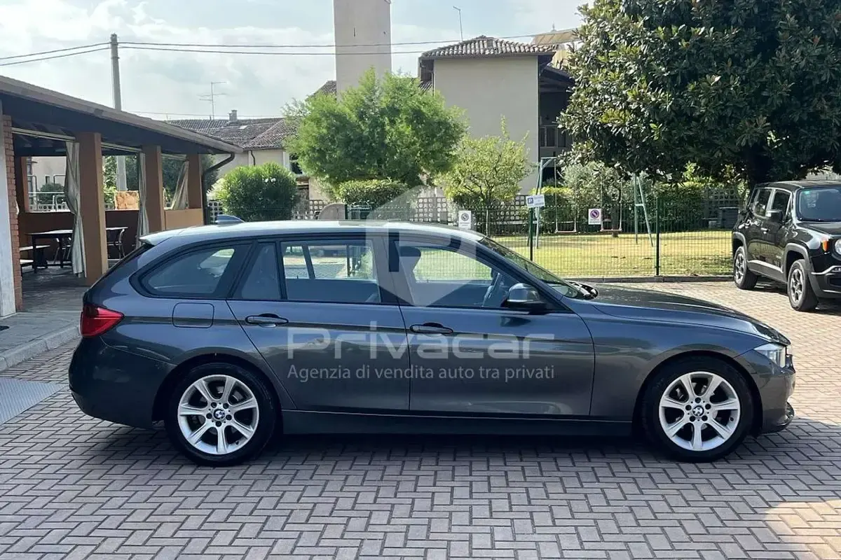 Usata BMW 318 Comfort Edition 143 CV (105 kW) 2013 Grigio Station wagon