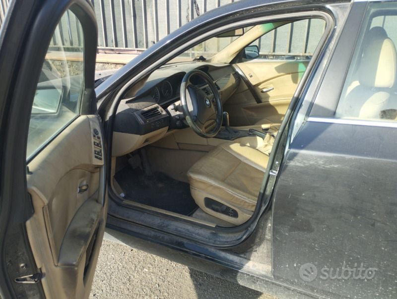 Usata BMW 530 218 CV (160 kW) 2004 Nero Berlina
