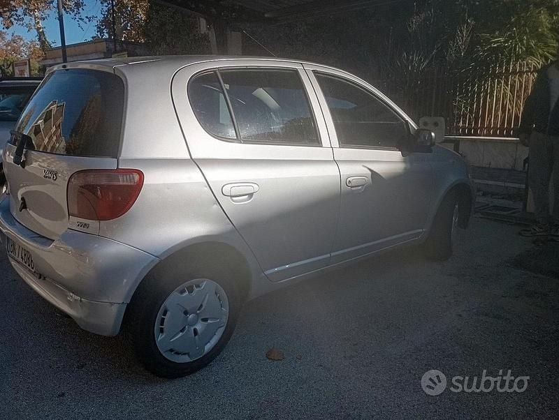 Usata Toyota Yaris 2000
