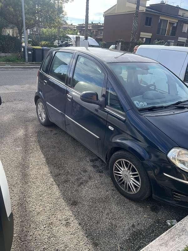 Usata Lancia Musa S 92 CV (67 kW) 2011 Monovolume