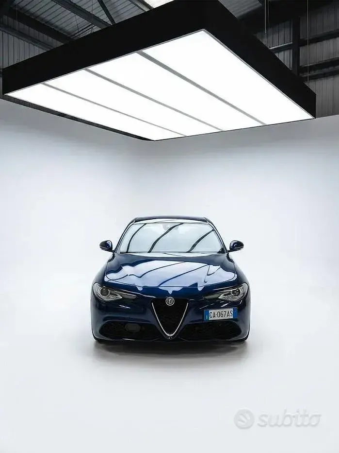 Używany Alfa Romeo Giulia 160 KM (117 kW) 2020 Niebieski Sedan/Limuzyna