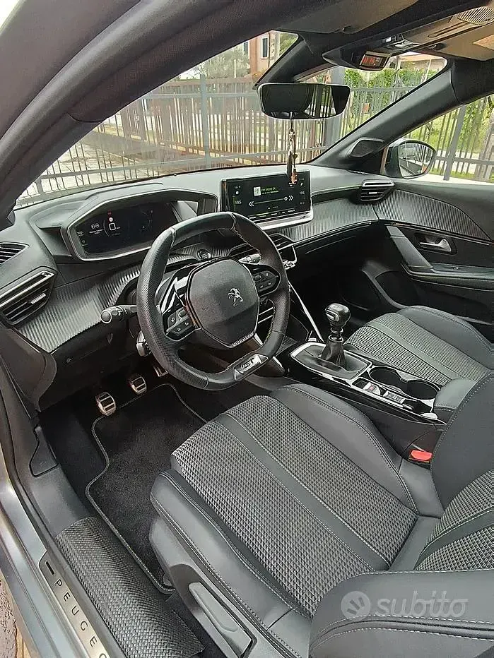 Usata Peugeot 208 100 CV (73 kW) 2022 Grigio Utilitaria
