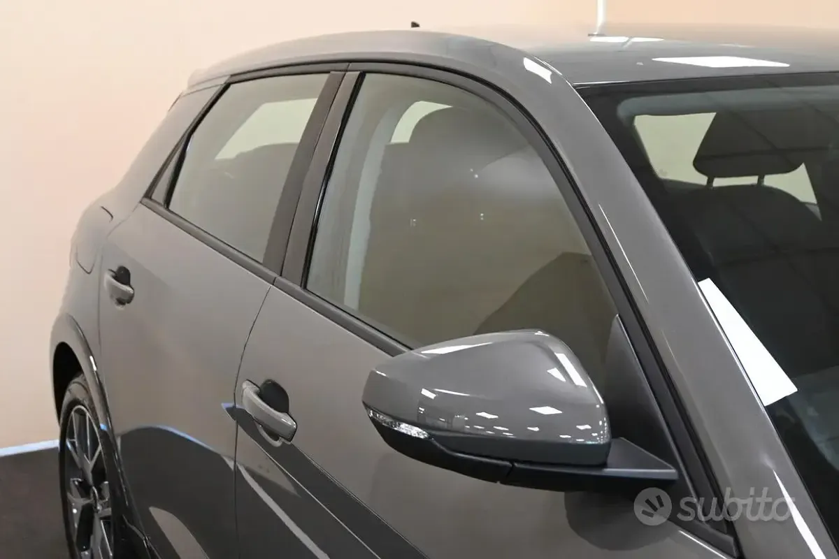 Usata Audi A1 110 CV (80 kW) 2022 Grigio SUV