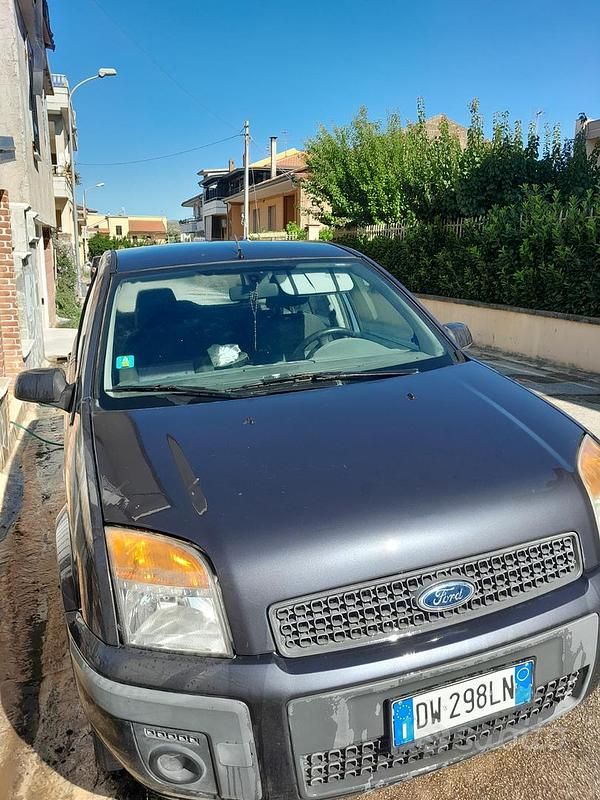 Usata Ford Fusion 80 CV (58 kW) 2009 Grigio Berlina