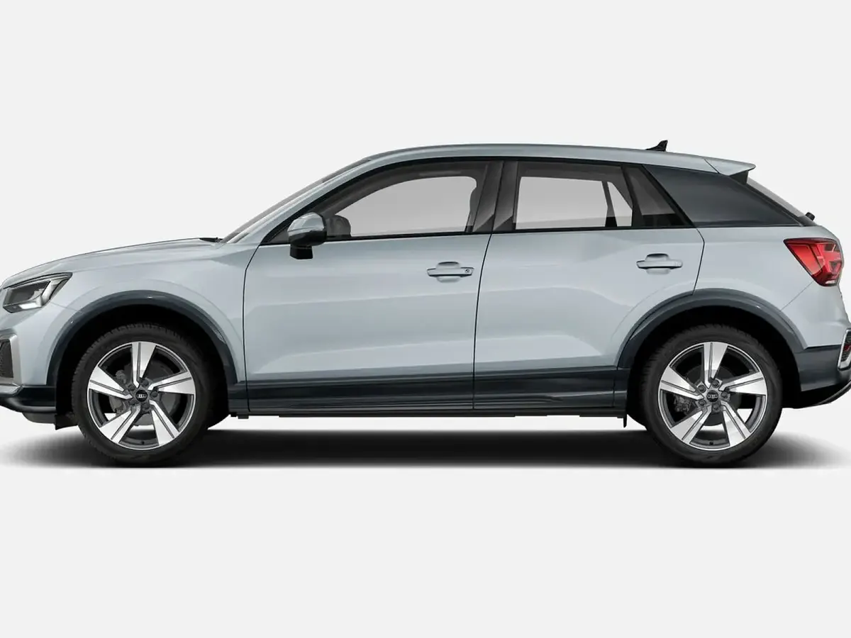 Neu Audi Q2 Advanced 116 PS (85 kW) 2025 Grau SUV