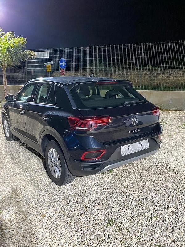 Usata VW T-Roc Life 110 CV (80 kW) 2023 Nero SUV