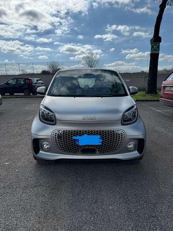 Usata Smart ForTwo Coupé 41 kW (56 CV) 2021 Argento Utilitaria