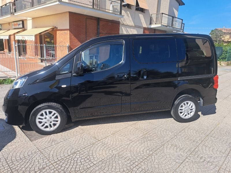 Usata Nissan Evalia 110 CV (80 kW) 2012 Nero Monovolume