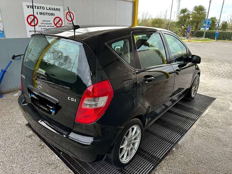 Usata Mercedes A160 Executive 95 CV (69 kW) 2011 Nero Monovolume