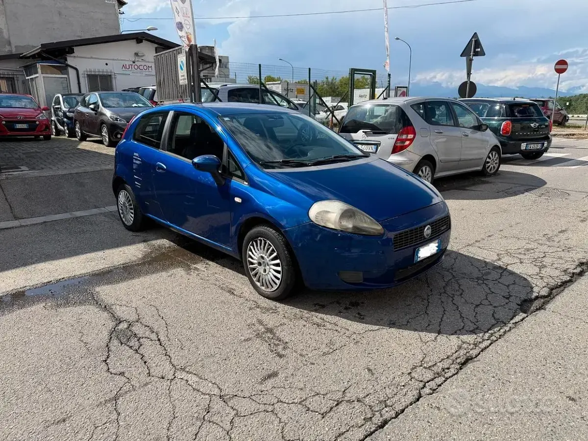 Usata Fiat Grande Punto 75 CV (55 kW) 2007 Blu Utilitaria
