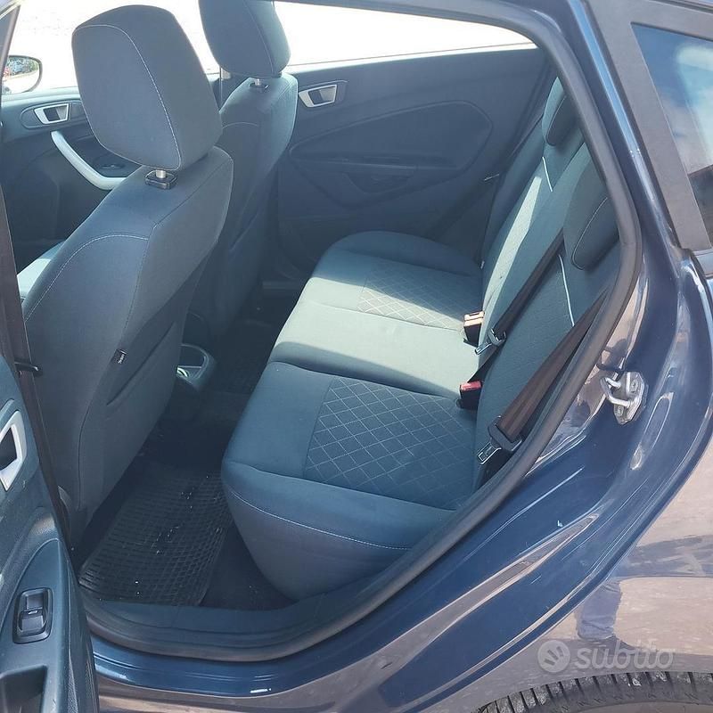 Usata Ford Fiesta 70 CV (51 kW) 2012 Utilitaria