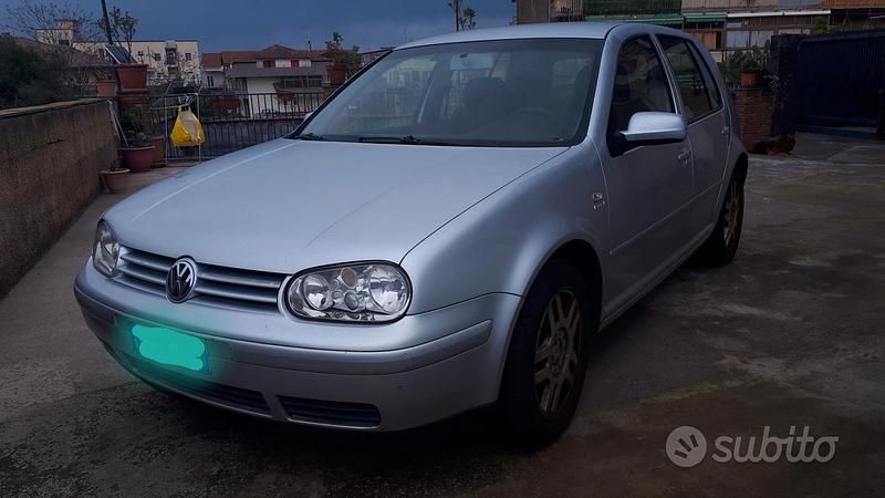 Usata VW Golf IV 105 CV (77 kW) 2002 Grigio Berlina