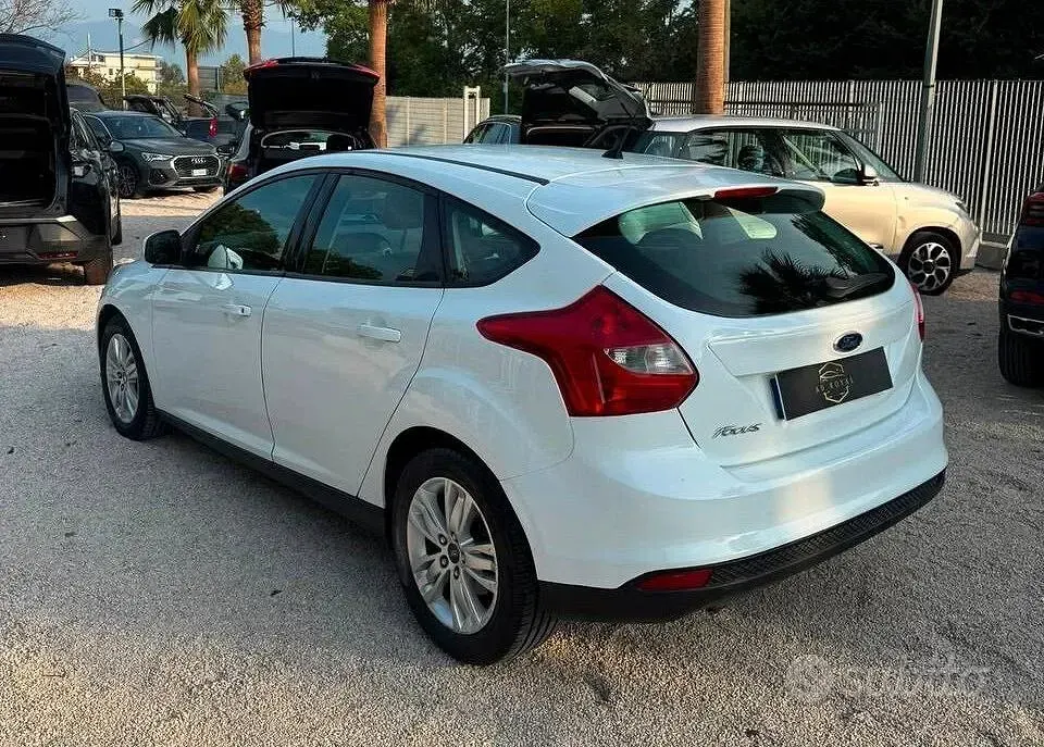 Usata Ford Focus Titanium 116 CV (85 kW) 2013 Bianco Berlina