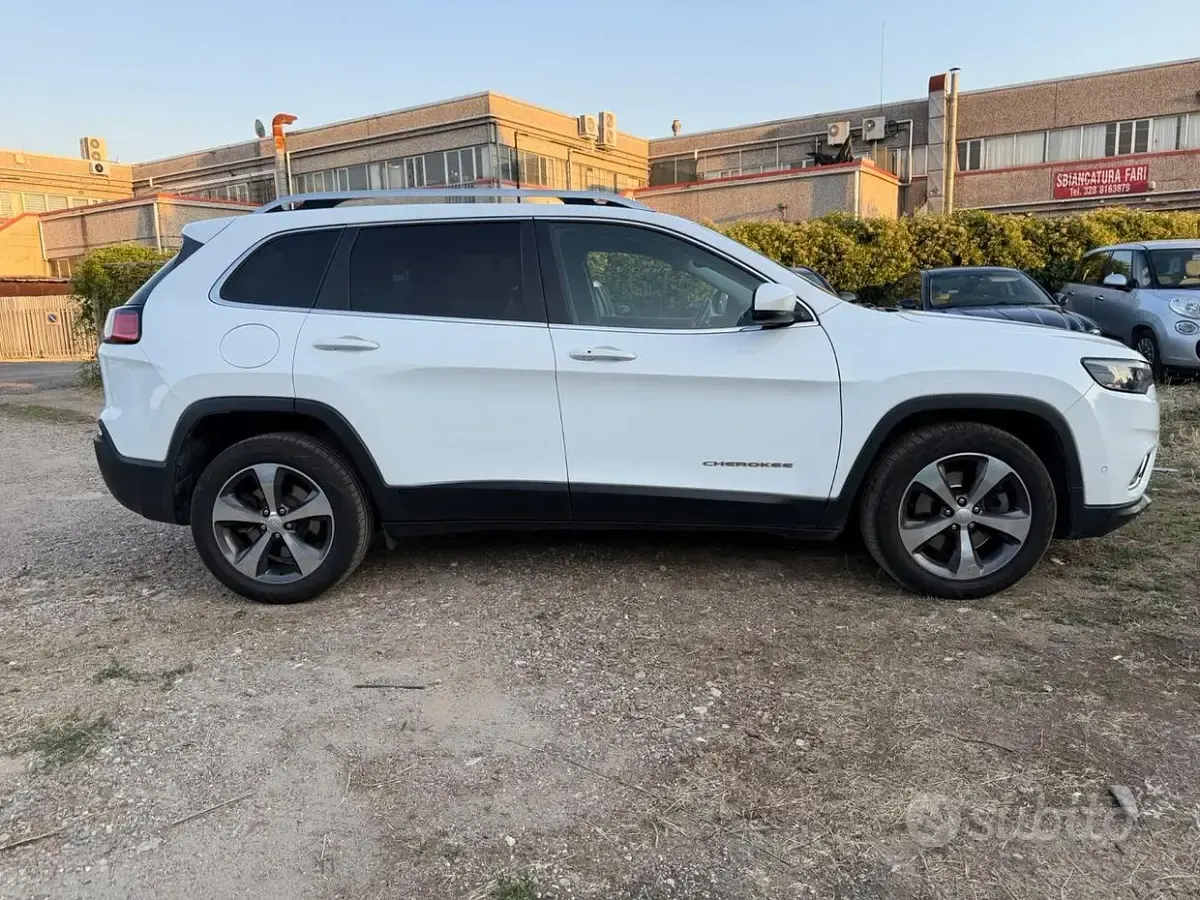 Usata Jeep Cherokee Limited 194 CV (142 kW) 2019 Bianco SUV