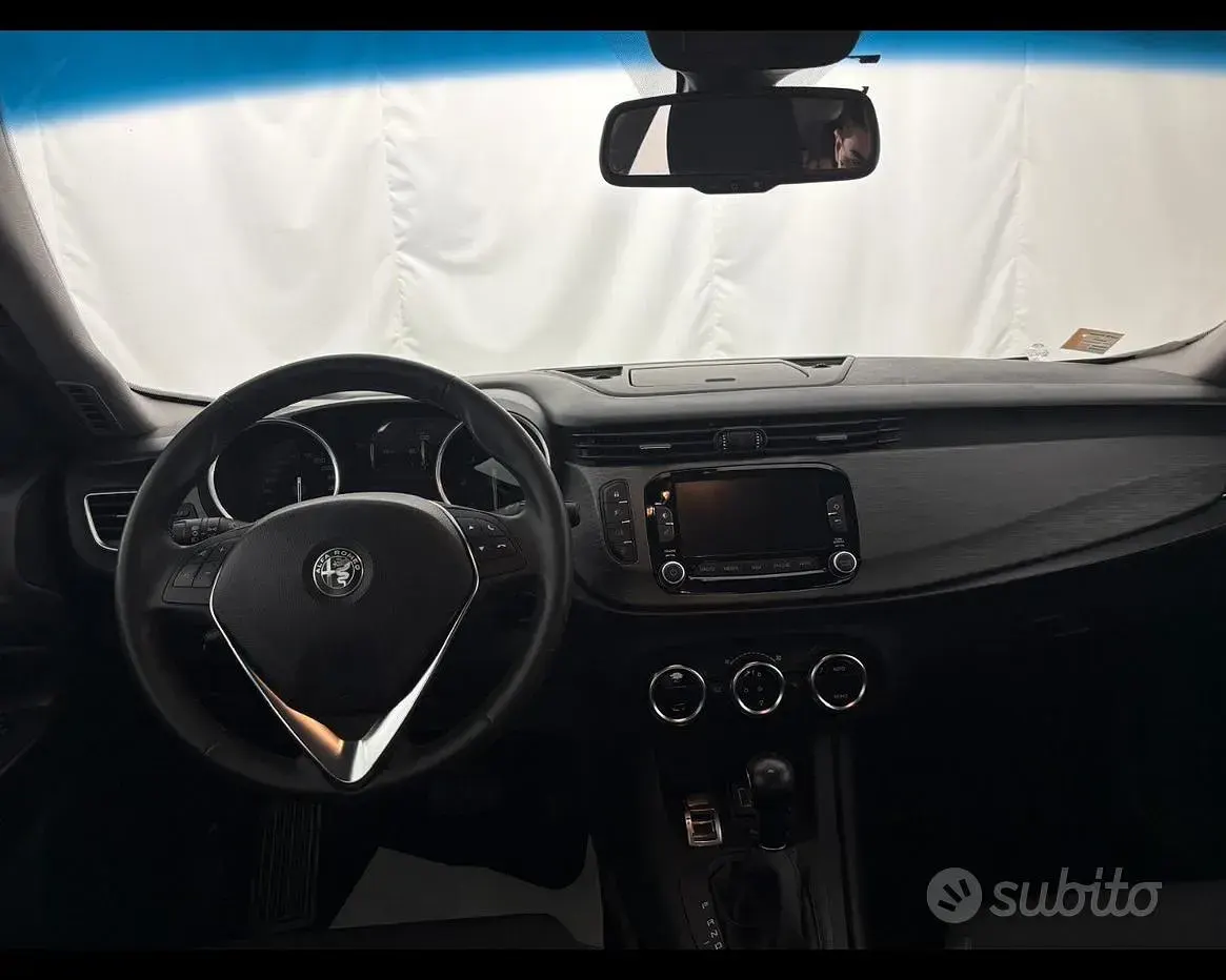Usata Alfa Romeo Giulietta Ti 120 CV (88 kW) 2020 Blu Utilitaria