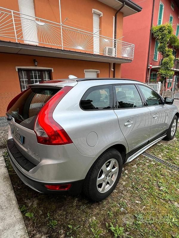 Usata Volvo XC60 163 CV (119 kW) 2008 Grigio SUV