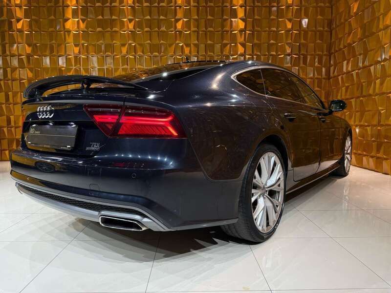 Usata Audi A7 Sportback Business Plus 218 CV (160 kW) 2015 Blu/azzurro Utilitaria