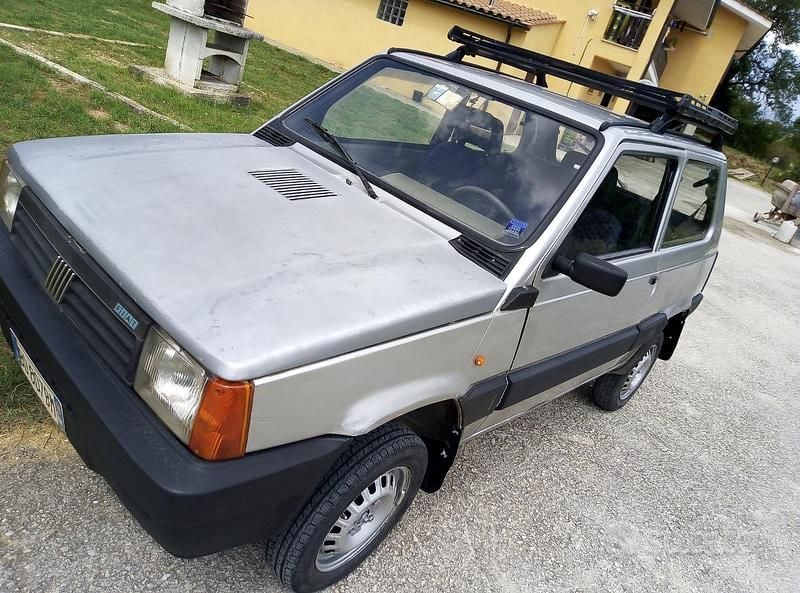 Usata Fiat Panda 4x4 45 CV (33 kW) 1999 Grigio Utilitaria