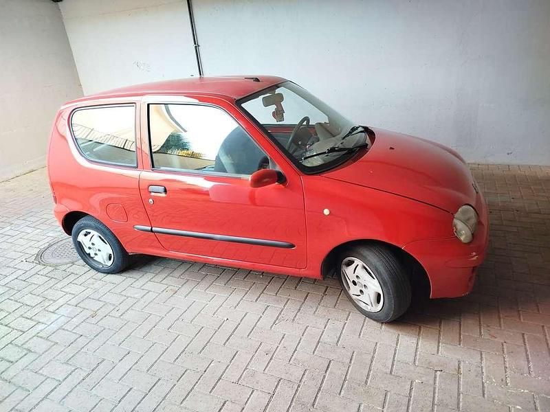 Usata Fiat Seicento Active 54 CV (39 kW) 2004 Rosso Utilitaria