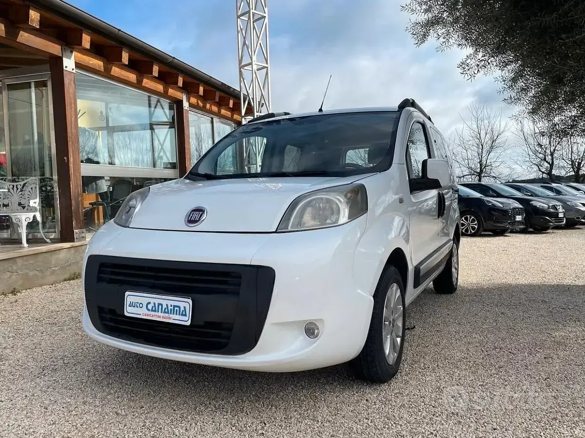 Usata Fiat Qubo Trekking 75 CV (55 kW) 2013 Bianco Monovolume