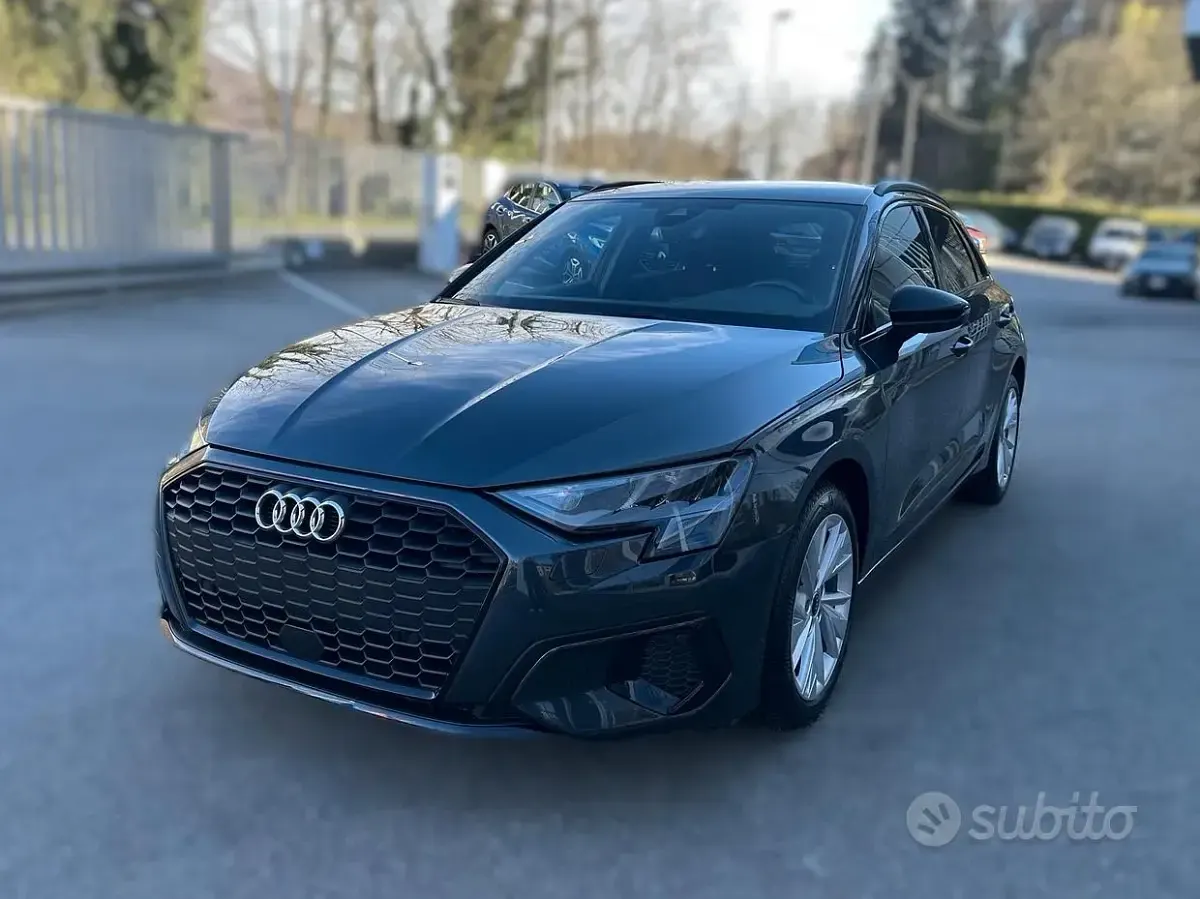 Usata Audi A3 Advanced 110 CV (80 kW) 2022 Grigio Berlina