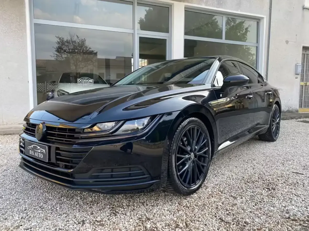 Usata VW Arteon 190 CV (139 kW) 2017 Nero Utilitaria