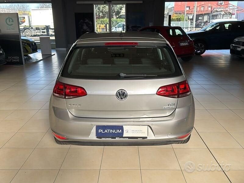 Usata VW Golf VII Highline 110 CV (80 kW) 2016 Grigio Berlina