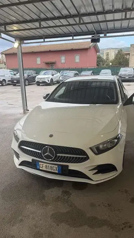 Usata Mercedes A200 Premium 163 CV (119 kW) 2020 Nero Berlina