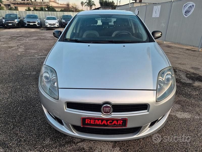 Usata Fiat Bravo 105 CV (77 kW) 2014 Grigio Utilitaria