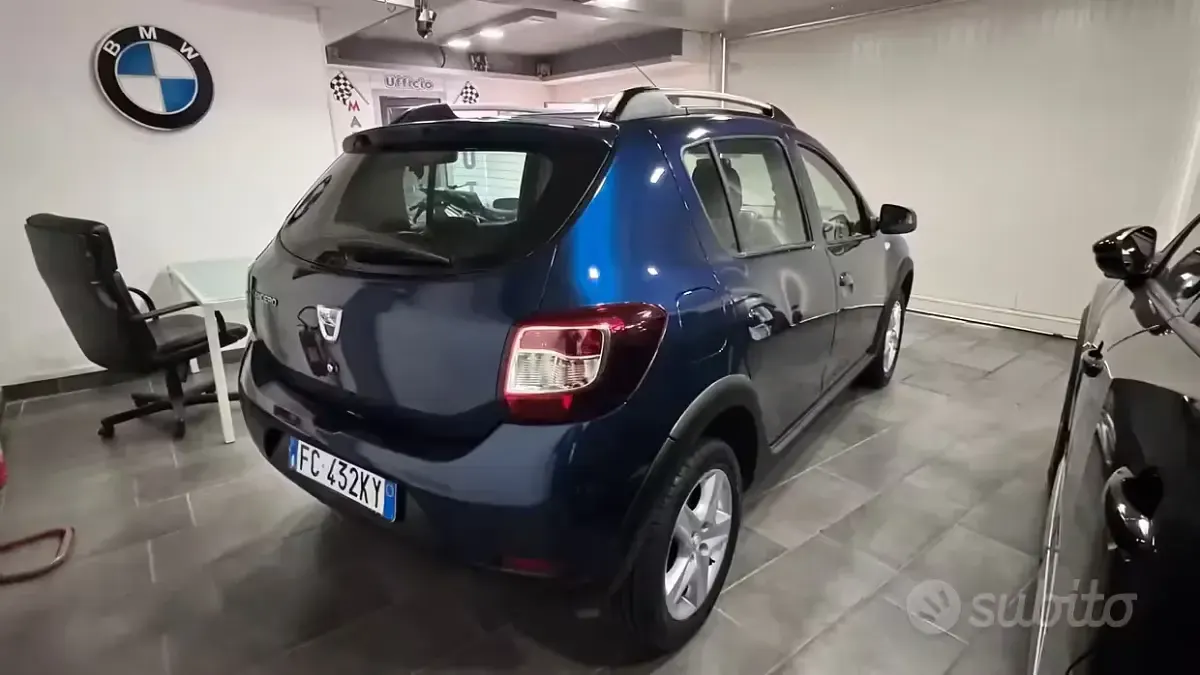 Usata Dacia Sandero Stepway 90 CV (66 kW) 2016 Bluazzurro Berlina
